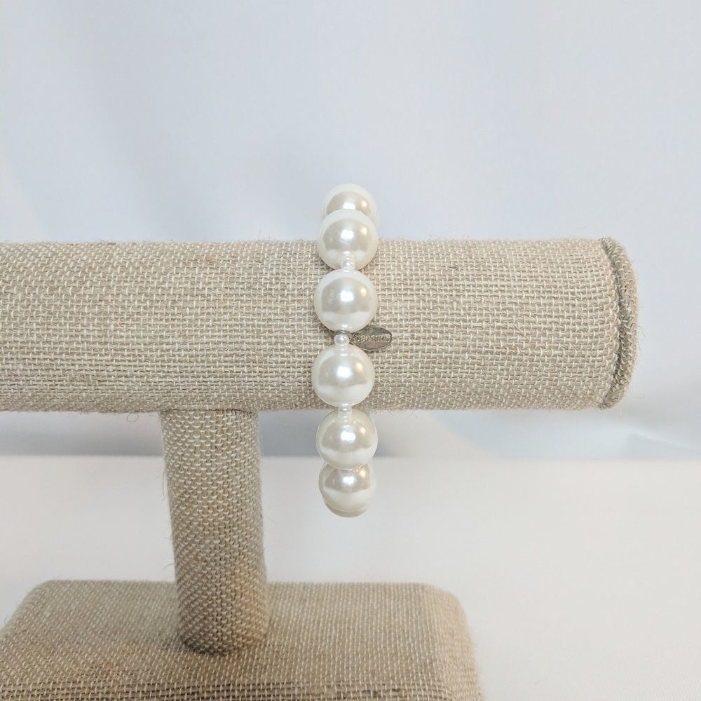 Seasons White Pearl Stretchy Bracelet